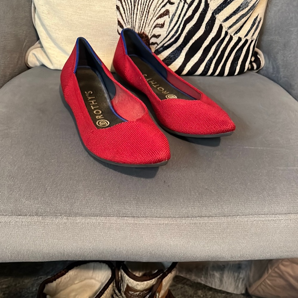 The pointer by Rothy’s used in very good condition